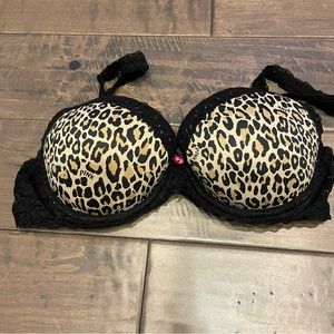 PINK Victoria’s Secret Leopard Print Lace Wing Demi bra size 34C